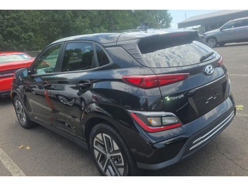 Used 2023 Hyundai Kona SEL FWD image 4