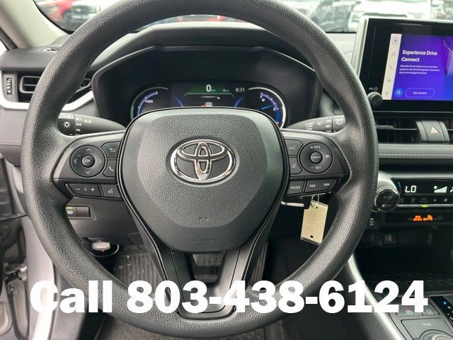 Used 2024 Toyota RAV4 LE AWD/4WD image 18