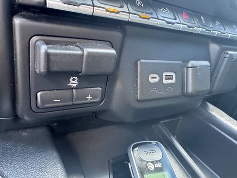 Used 2019 GMC Sierra 1500 SLT w/ SLT Premium Plus Package AWD/4WD image 20
