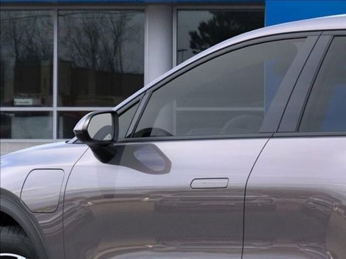 New 2026 Chevrolet Equinox EV LT image 12