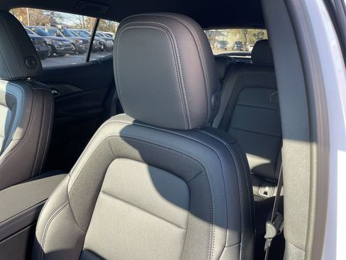 New 2026 Chevrolet Equinox EV LT image 7