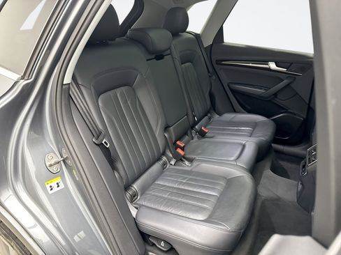 Used 2018 Audi Q5 2.0T Premium Plus w/ Premium Plus Package image 19
