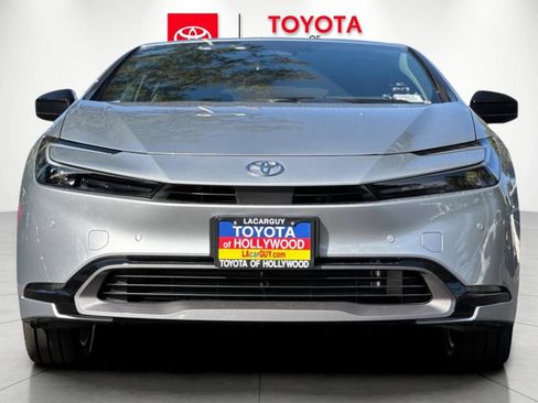 New 2027 Toyota Prius XLE FWD image 8