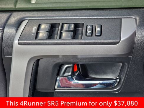 Used 2022 Toyota 4Runner SR5 Premium w/ Moonroof Package AWD/4WD image 34