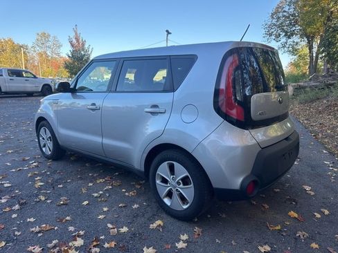 Used 2016 Kia Soul Base image 4