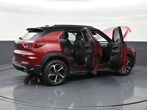Used 2022 Chevrolet TrailBlazer RS w/ Technology Package FWD image 27