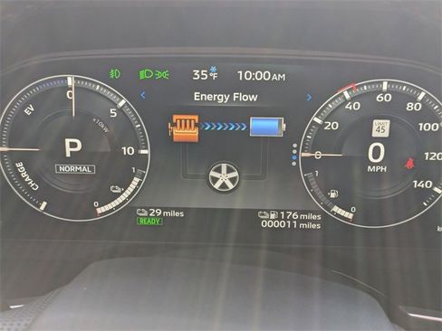 New 2025 Mitsubishi Outlander SE image 19