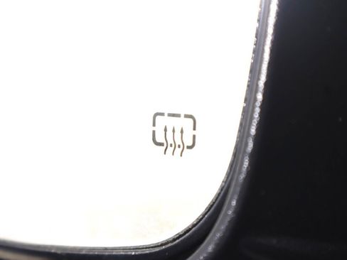 Used 2018 Dodge Grand Caravan SE w/ UConnect Hands-Free Group image 21