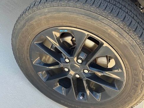 Used 2023 Jeep Wrangler Sahara 4xe image 7