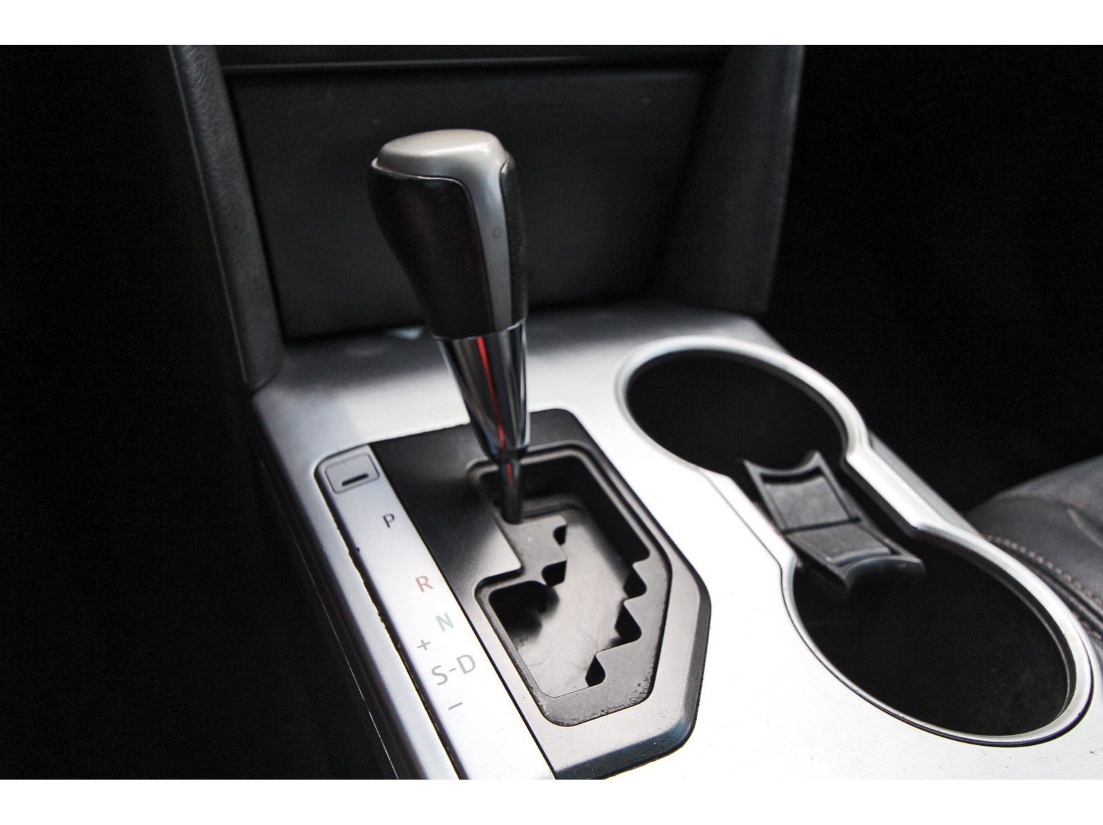 Used 2014 Toyota Camry SE FWD image 23