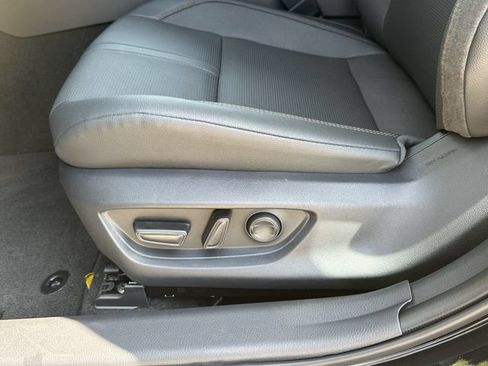 Used 2026 Toyota Camry XLE FWD image 28
