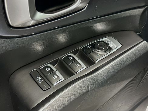 Used 2024 Kia Sorento S AWD/4WD image 15