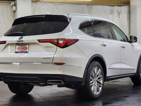 Used 2023 Acura MDX SH-AWD w/ Advance Package image 5