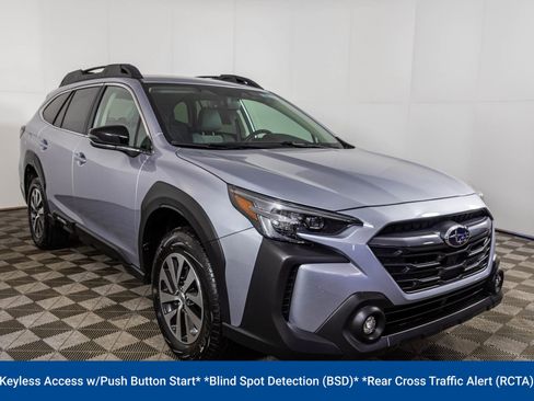 Used 2025 Subaru Outback Premium image 10