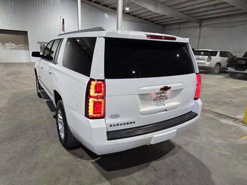 Used 2016 Chevrolet Suburban LT w/ LT Signature Package image 10