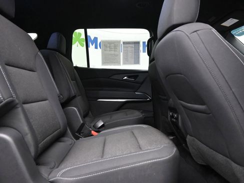 Certified 2025 Chevrolet Traverse LT image 9