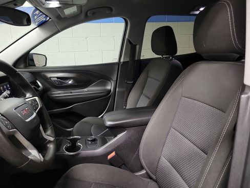 Used 2024 GMC Terrain SLE image 17