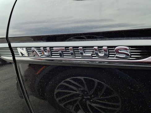 Used 2023 Lincoln Nautilus Reserve w/ Equipment Group 201A image 30