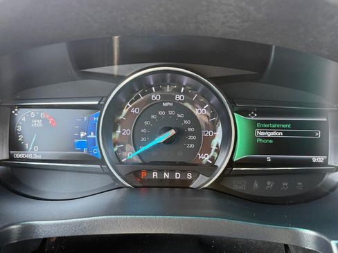 Used 2017 Ford Explorer XLT w/ Equipment Group 202A FWD image 30