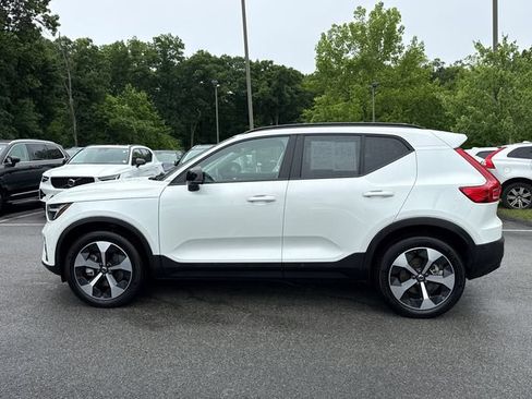 Used 2026 Volvo XC40 B5 Plus AWD/4WD image 14