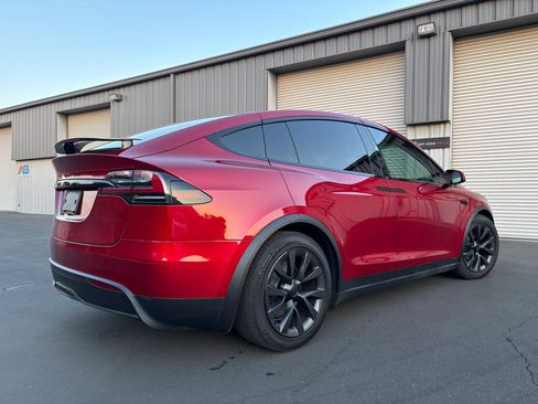 Used 2025 Tesla Model X AWD/4WD image 7