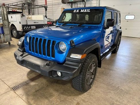 Used 2024 Jeep Wrangler Unlimited Sport AWD/4WD image 40