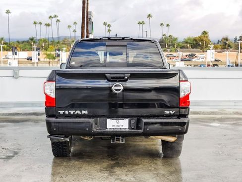 Used 2023 Nissan Titan SV w/ SV Convenience Package image 8