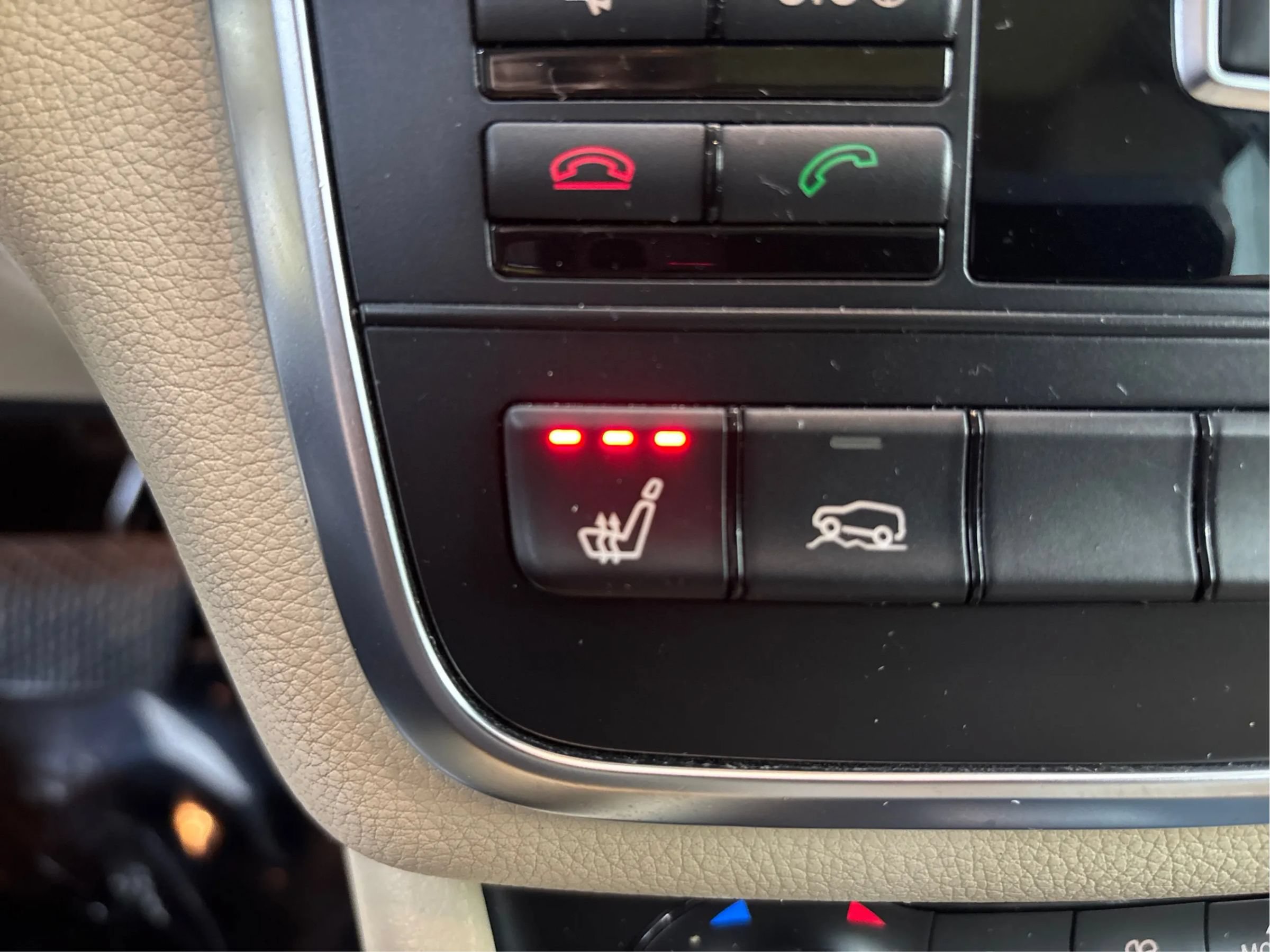 Used 2015 Mercedes-Benz GLA 250 4MATIC image 36