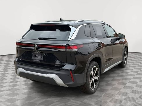 New 2026 Volkswagen Tiguan SE AWD/4WD image 6