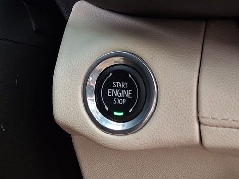 Used 2023 Buick Envision Avenir AWD/4WD image 29