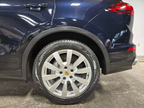 Used 2017 Porsche Cayenne S AWD/4WD image 60