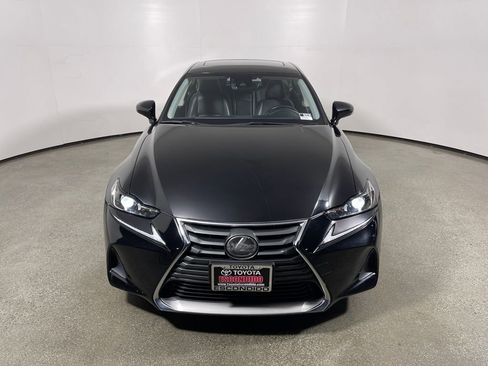Used 2018 Lexus IS 300 AWD image 8