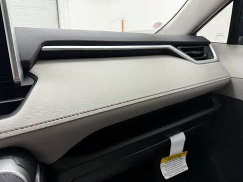 New 2025 Toyota RAV4 XLE w/ Convenience Package image 24