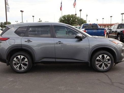 Used 2023 Nissan Rogue SV w/ SV Premium B Package FWD image 12