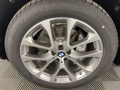 Used 2024 BMW X5 xDrive40i w/ Premium Package AWD/4WD image 10