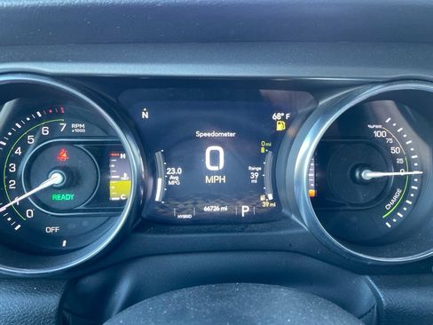 Used 2023 Jeep Wrangler Unlimited AWD/4WD image 22