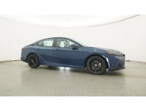 New 2026 Toyota Camry SE image 28