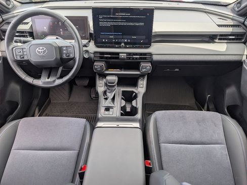Used 2026 Toyota RAV4 SE AWD/4WD image 4