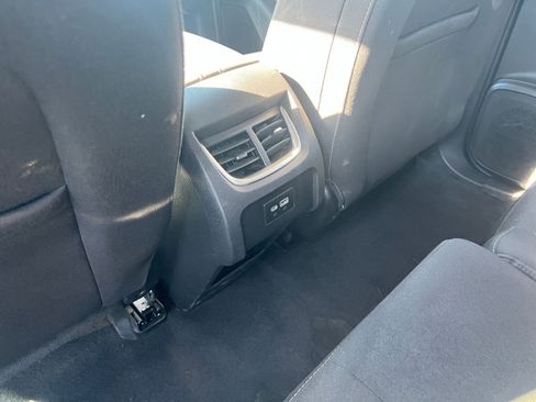 Used 2025 Chevrolet Blazer LT image 23