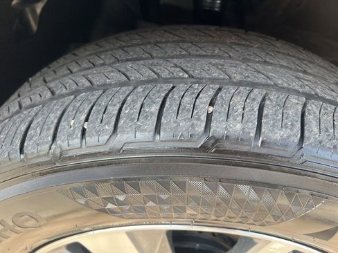 Used 2024 Nissan Pathfinder SL image 38