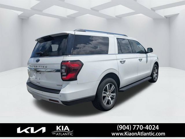 Used 2023 Ford Expedition Max Limited RWD image 3
