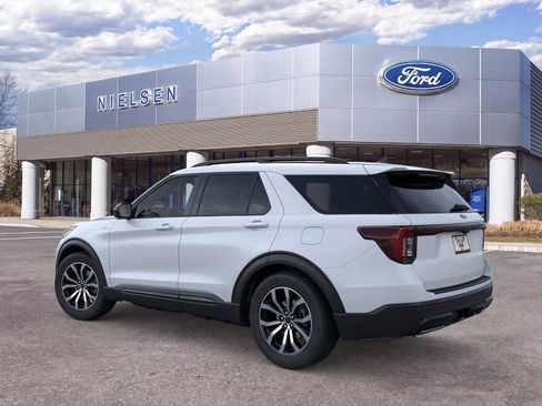 New 2026 Ford Explorer ST-Line AWD/4WD image 4