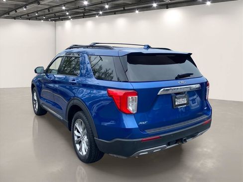 Used 2020 Ford Explorer XLT w/ Equipment Group 202A AWD/4WD image 5