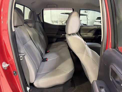 Used 2021 Toyota Tacoma SR5 w/ Technology Package image 11
