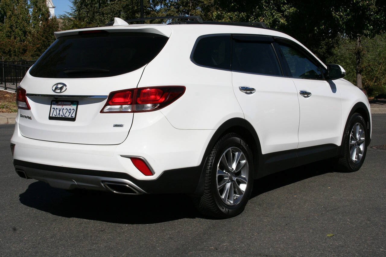Used 2017 Hyundai Santa Fe SE w/ SE Premium Package 02 AWD/4WD image 4