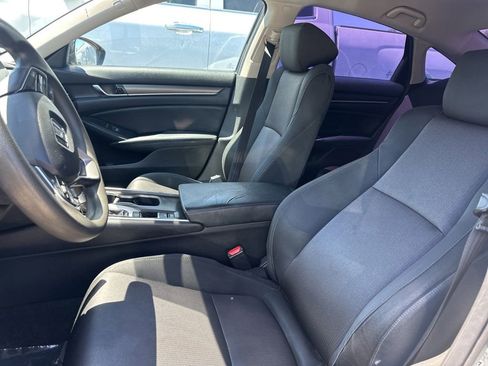 Used 2018 Honda Accord LX image 10