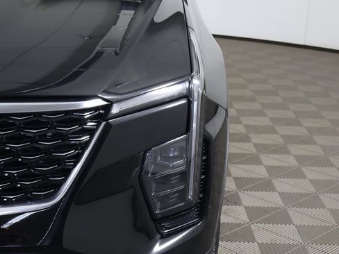 Used 2024 Cadillac XT4 Luxury FWD image 16