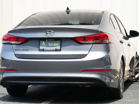 Used 2018 Hyundai Elantra SEL FWD image 4