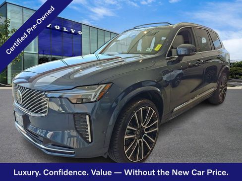 Used 2026 Volvo XC90 B6 Plus w/ Protection Package Premier AWD/4WD image 3