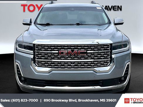 Used 2023 GMC Acadia Denali w/ Denali Technology Package FWD image 3